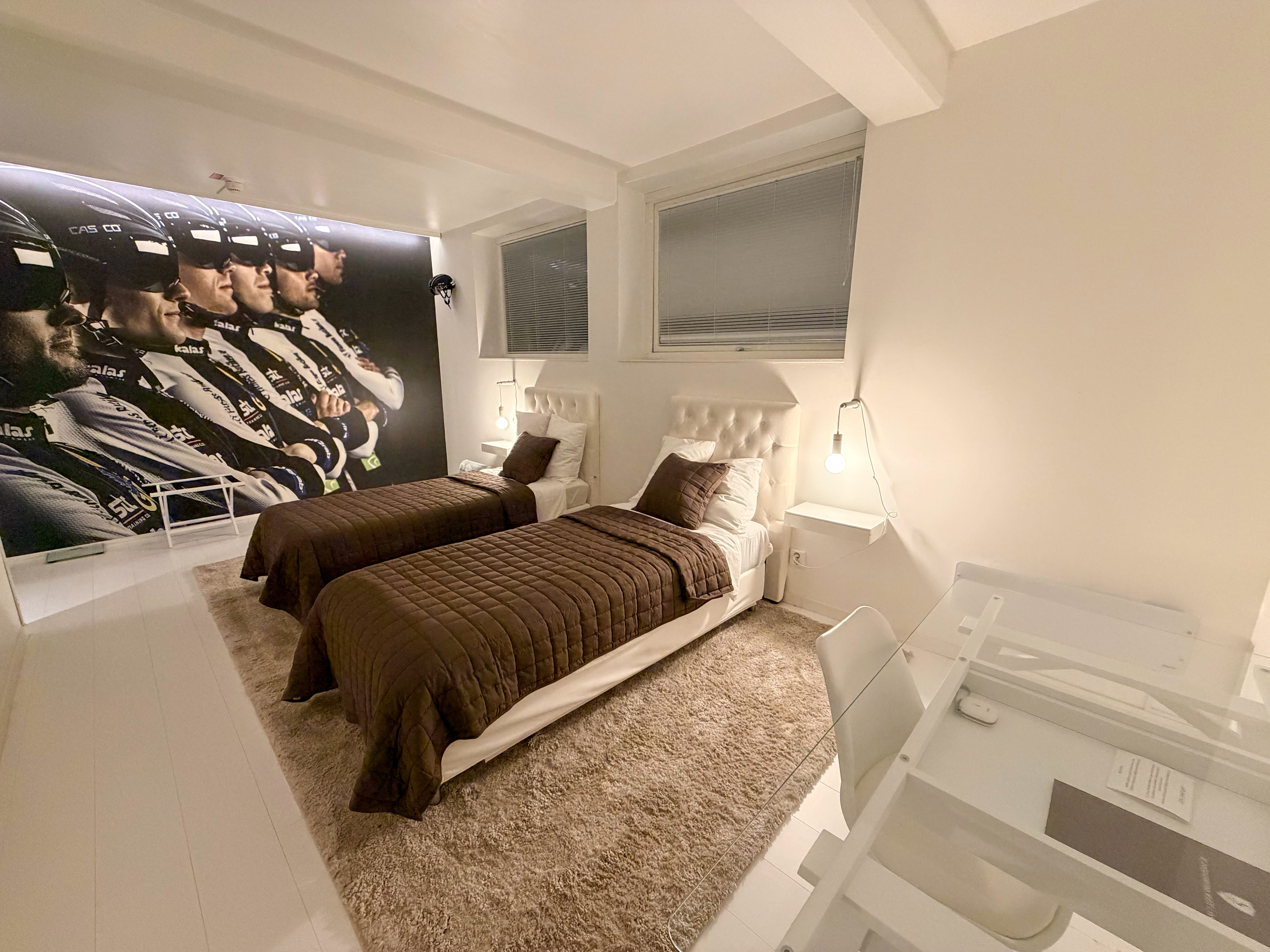 Twin room bedroom
